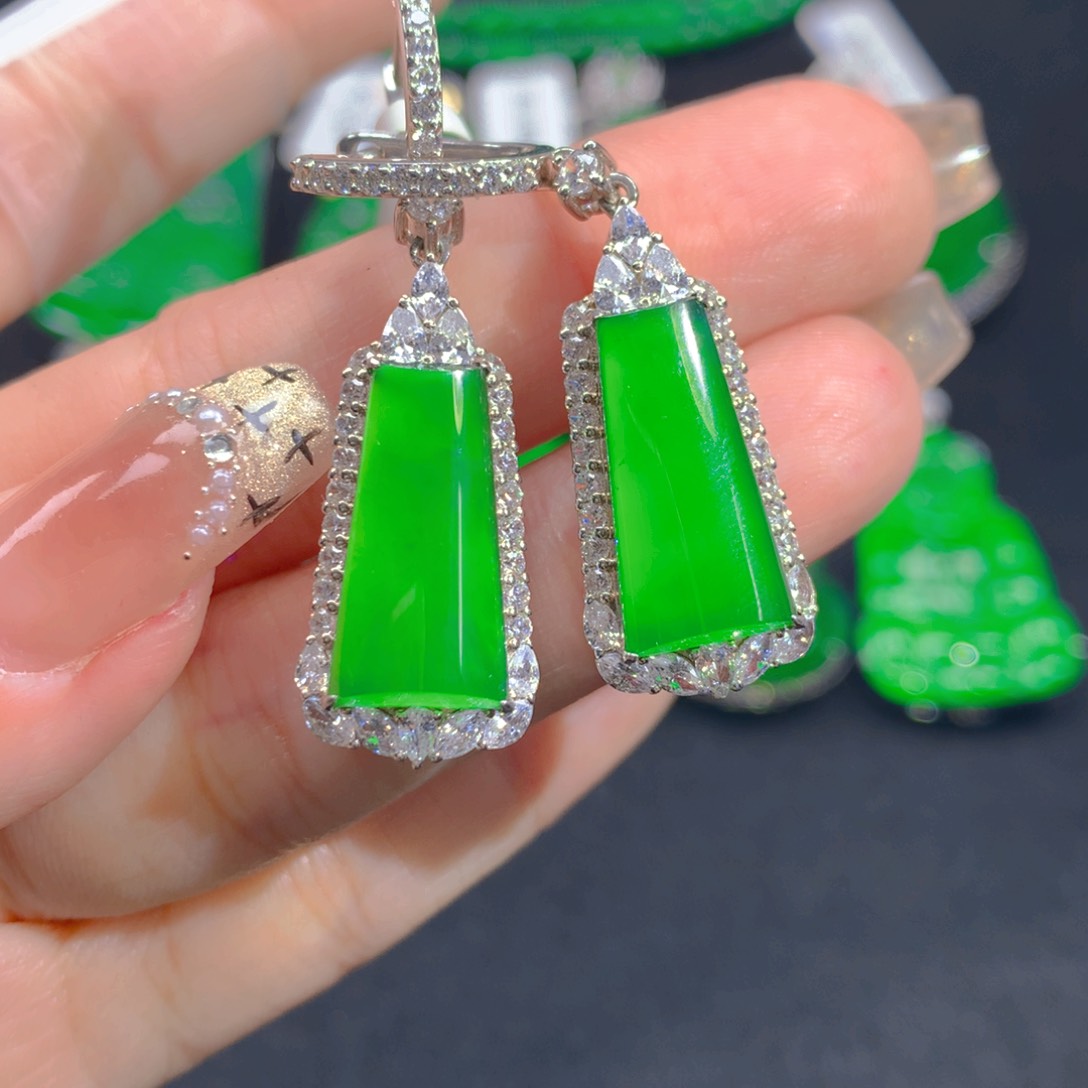 翡翠颈饰银S925镶嵌111111111