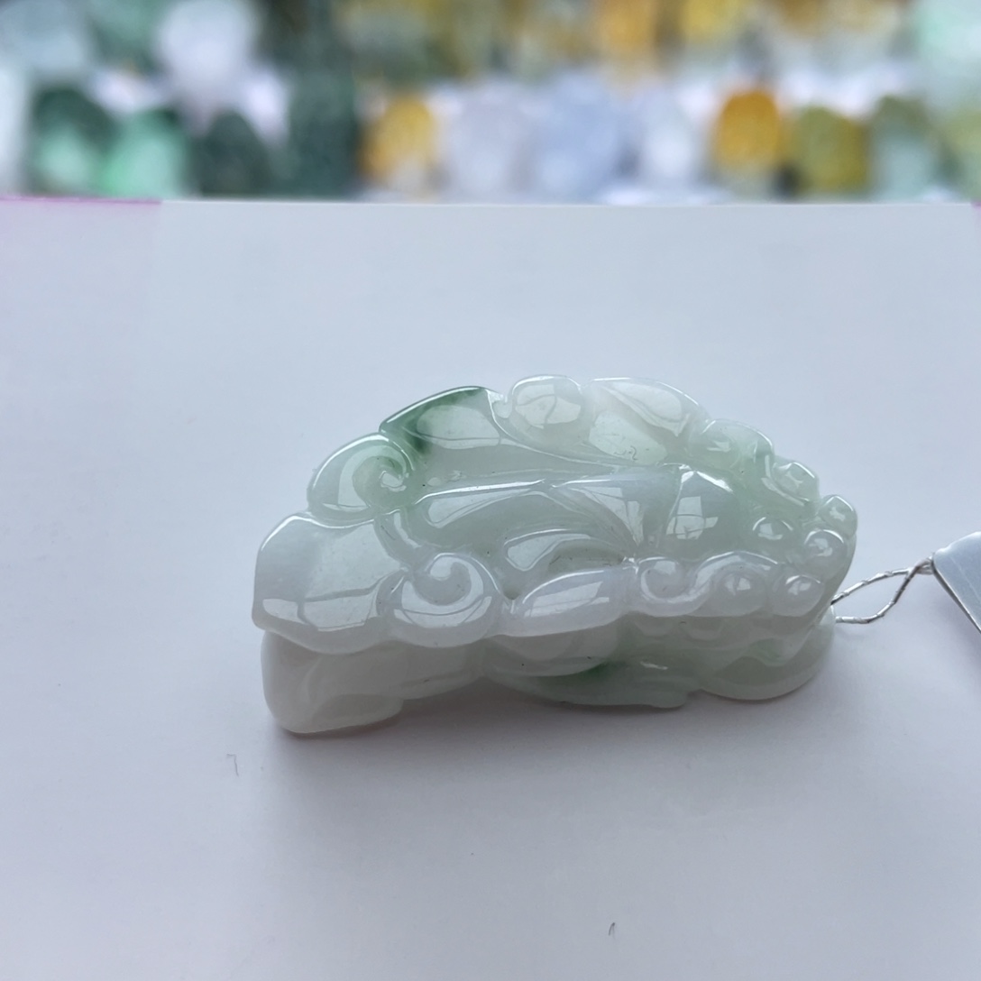 翡翠颈饰未镶嵌貔貅