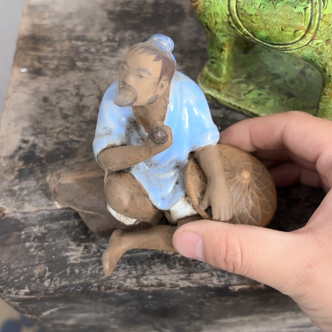 瓷片晃晃悠悠一个尴尬尴尬尴尬恍恍惚惚家