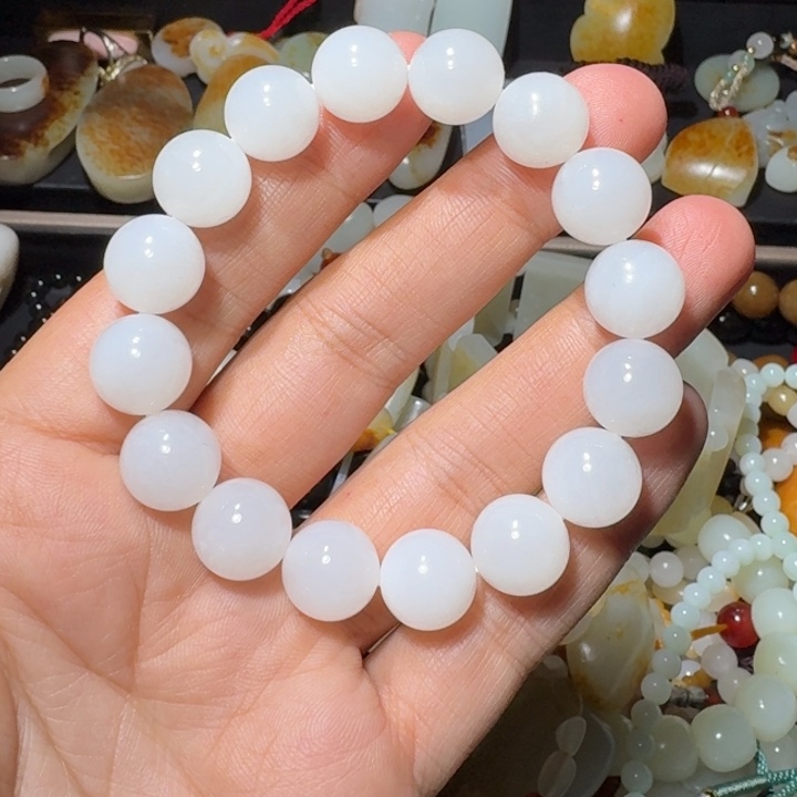 和田玉未镶嵌手串