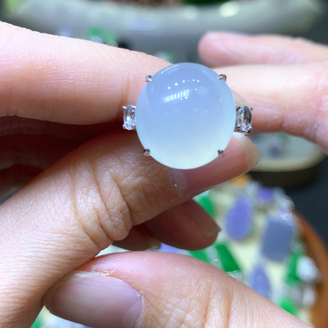 【闪购商品】翡翠颈饰18K金镶嵌翡翠吊坠项链