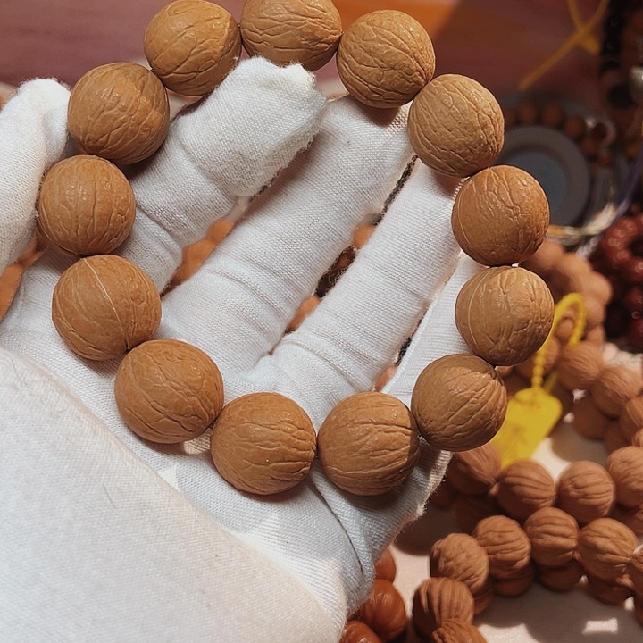 猴头核桃手串木****李光头强