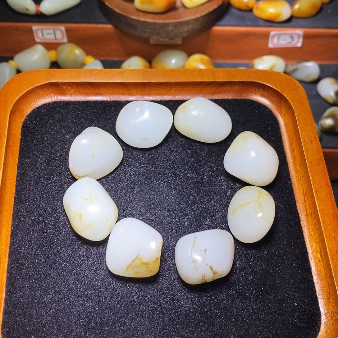 和田玉未镶嵌手链