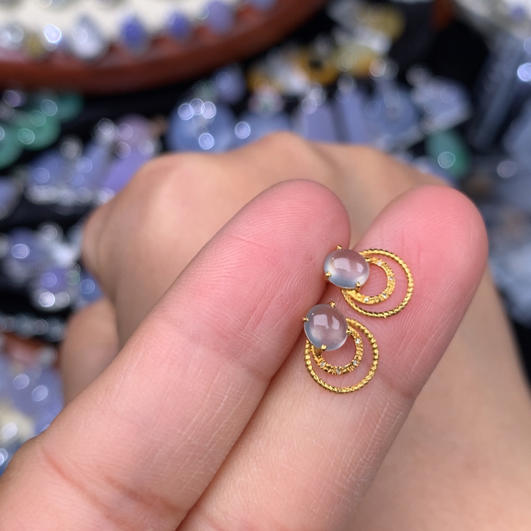 翡翠耳饰18K金镶嵌蛋面耳钉