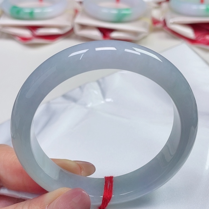 翡翠手镯未镶嵌缅甸翡翠