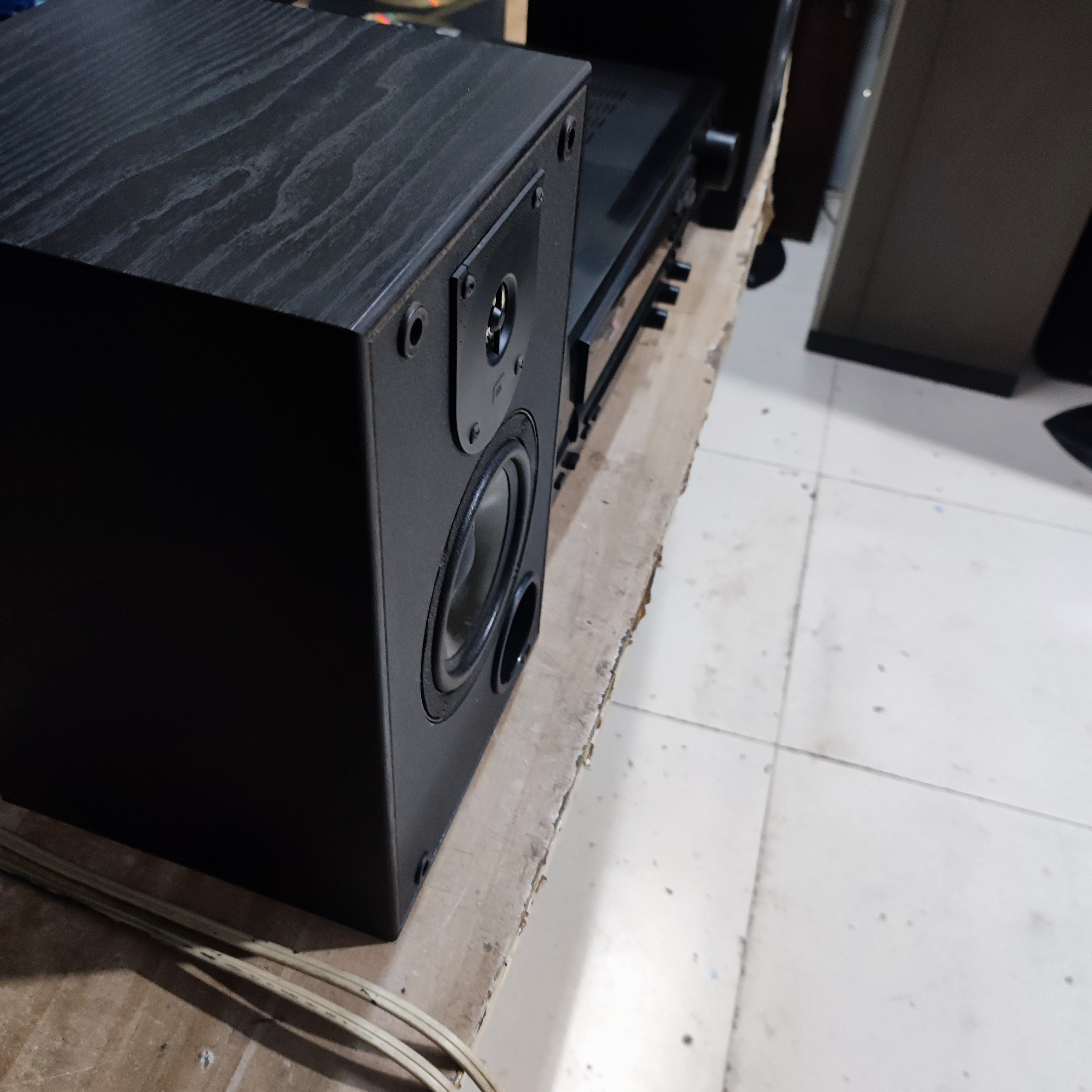 8新  二手j音箱运费自理