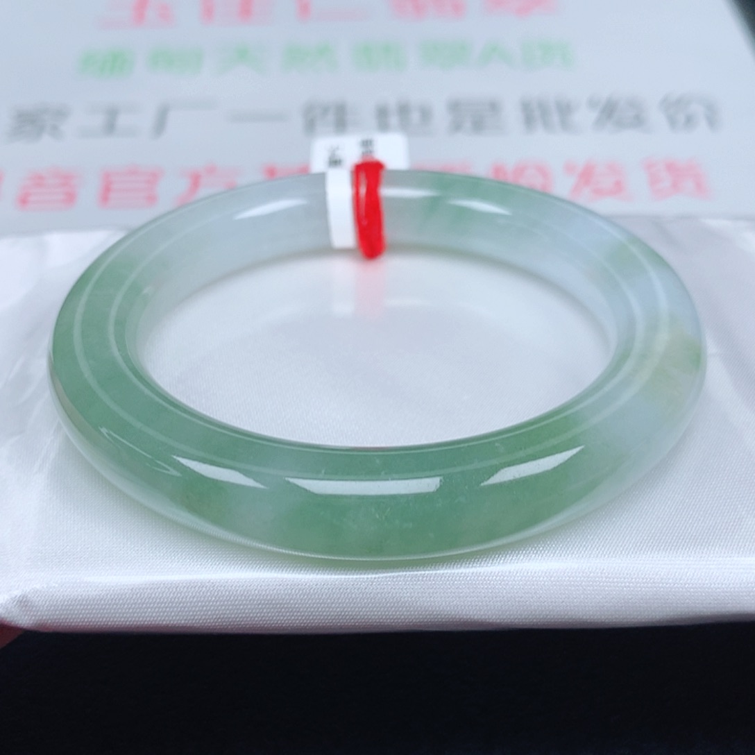 翡翠手镯未镶嵌54 54 圆条