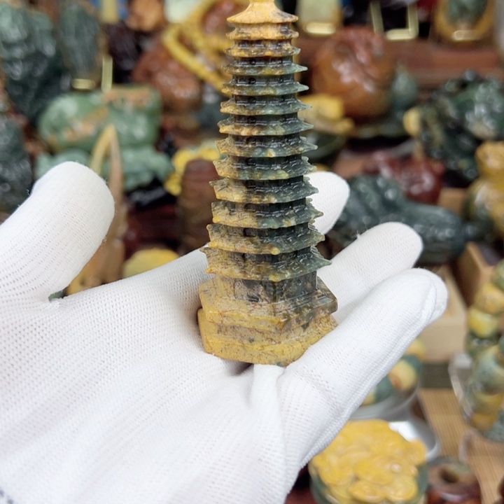 岫岩河磨玉（透闪石质玉）把件未镶嵌冷***?