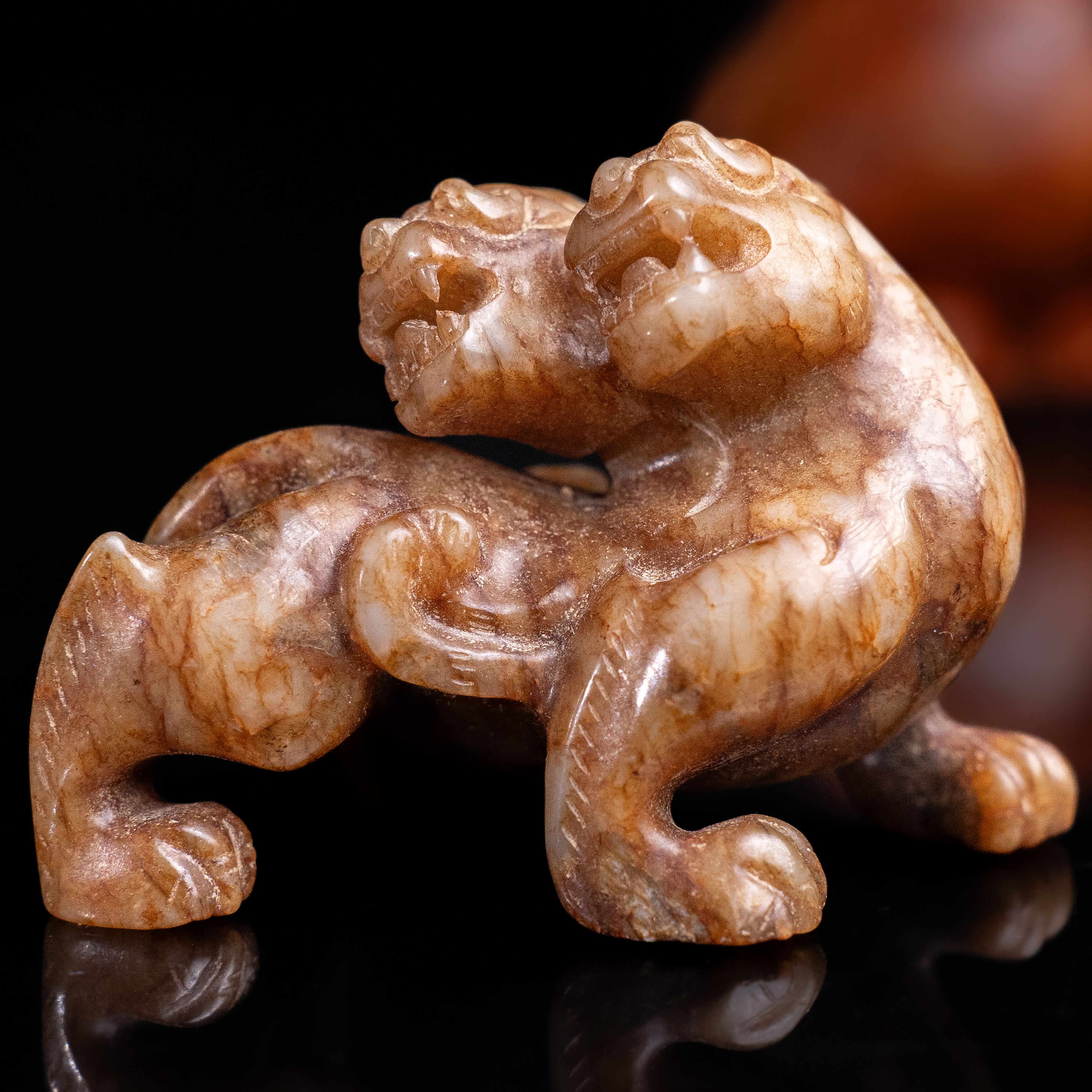 明代和田玉瑞兽把件-LM