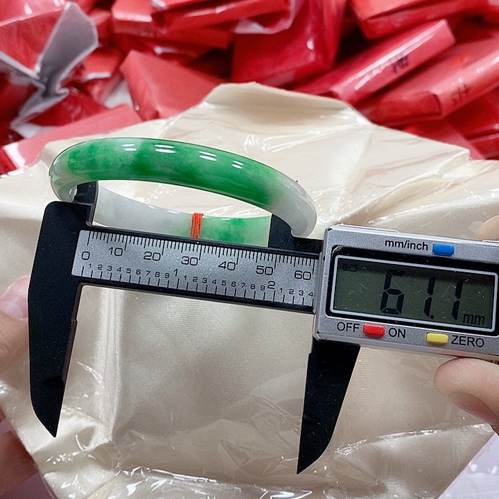 翡翠手镯未镶嵌76                 