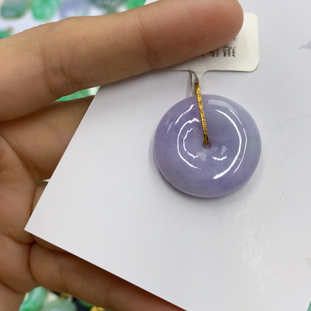 翡翠18K金镶嵌颈饰翡翠