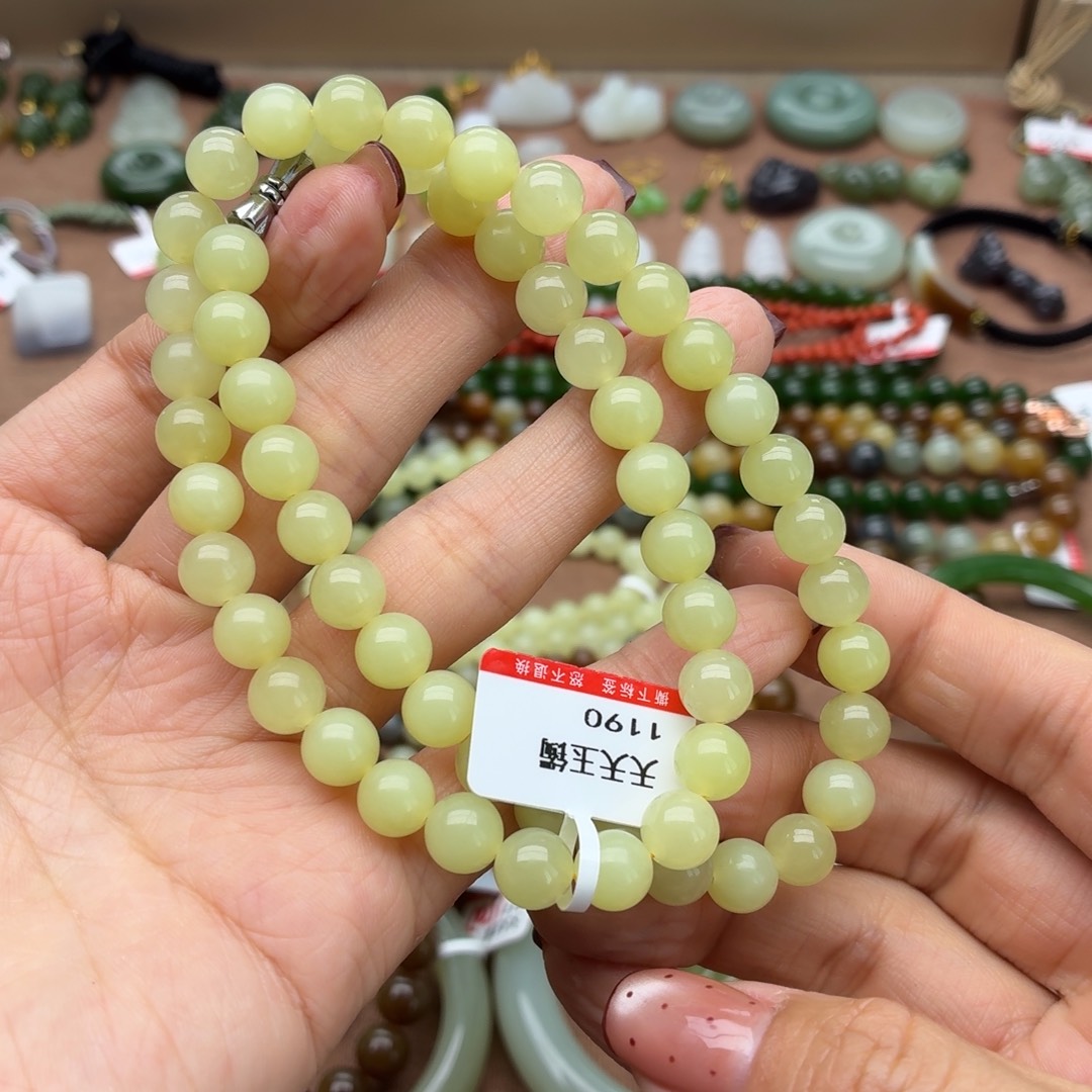 艳***@和田玉未镶嵌颈饰卡8