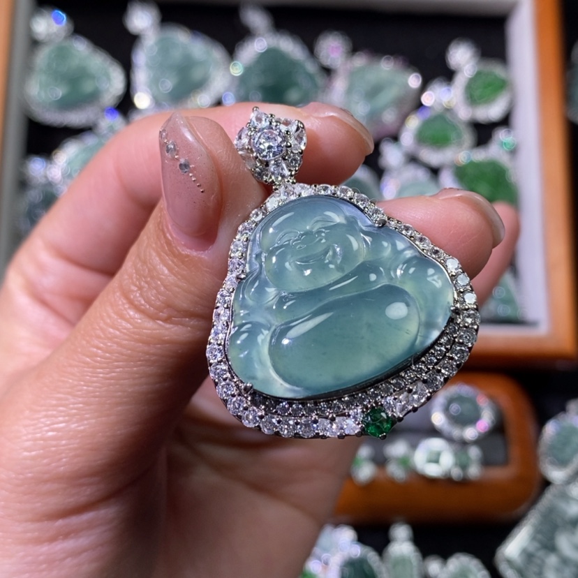 【闪购商品】翡翠颈饰未镶嵌天然