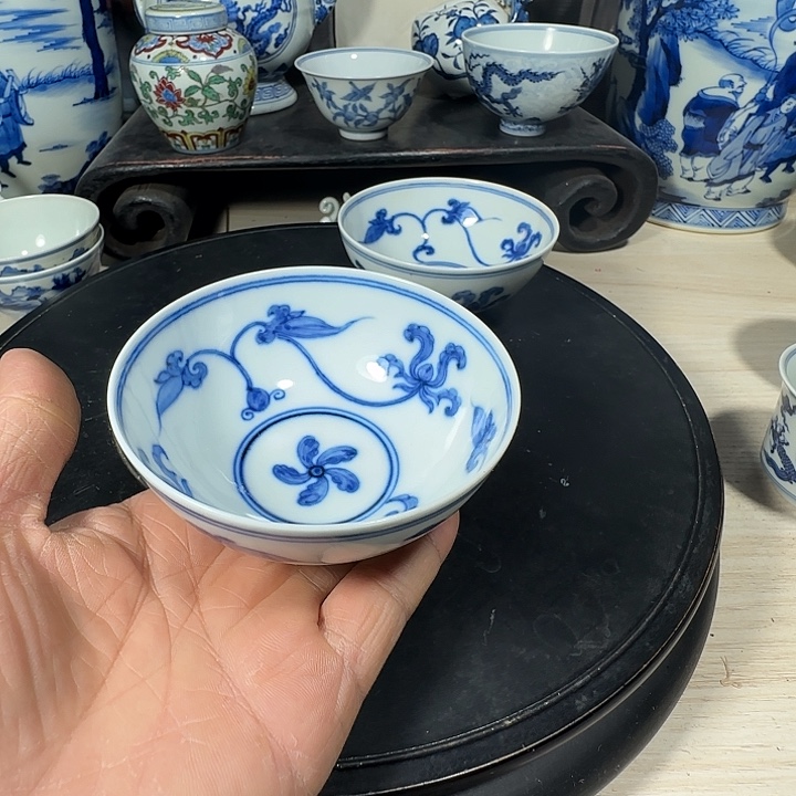 正***戒摆件青花花卉小小摆件