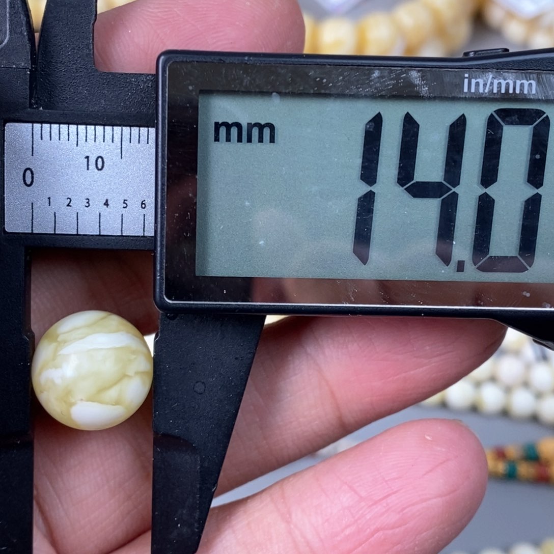 琥珀珠宝奇石未镶嵌有个针尖花粉