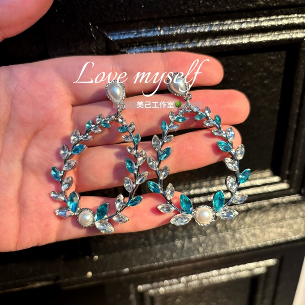 铜合金仿水晶耳饰 铜合金仿水晶耳饰