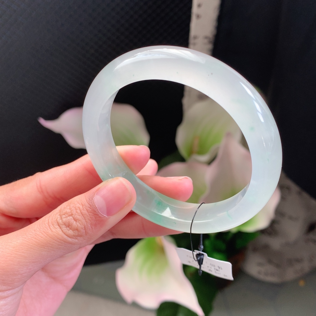 石英质玉未镶嵌手镯