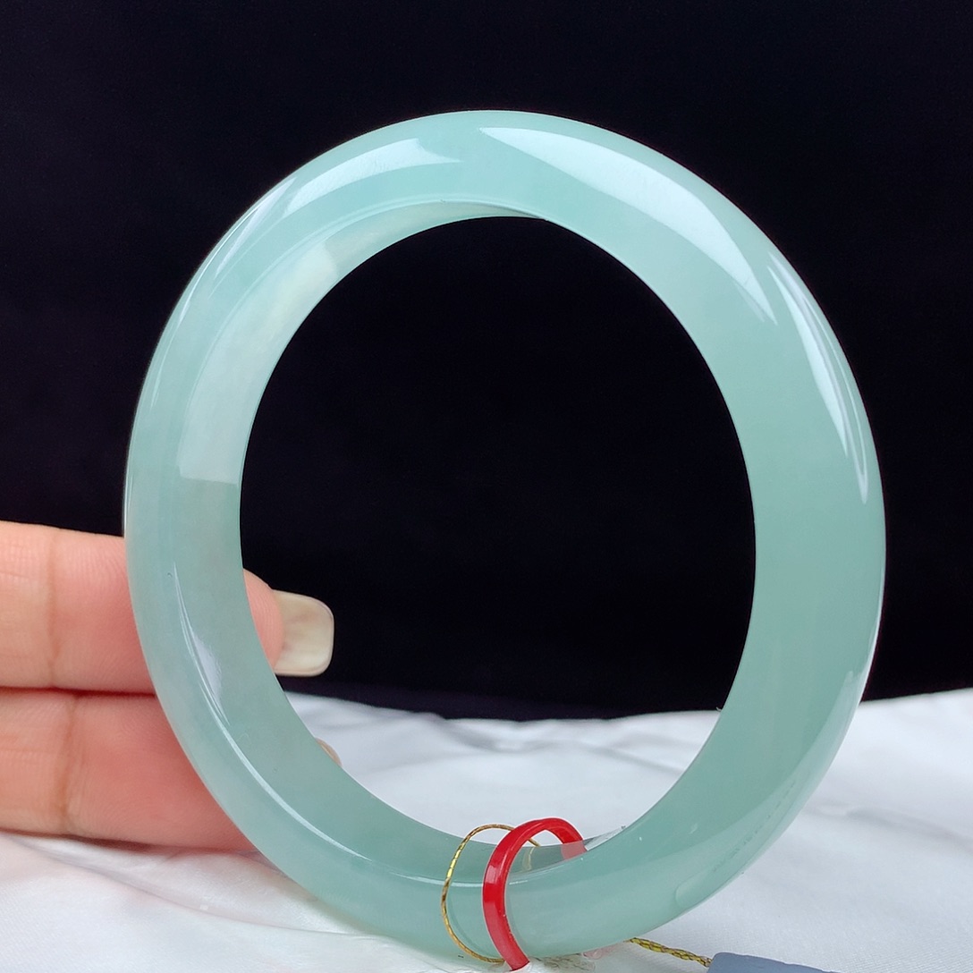 翡翠手镯未镶嵌57圈 2501