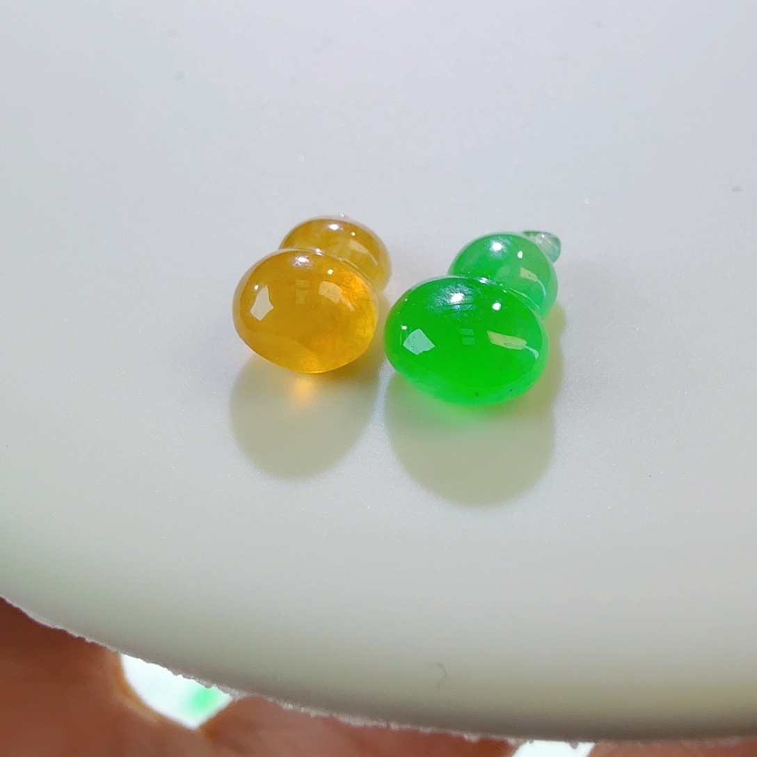 翡翠裸石炸光葫芦一对