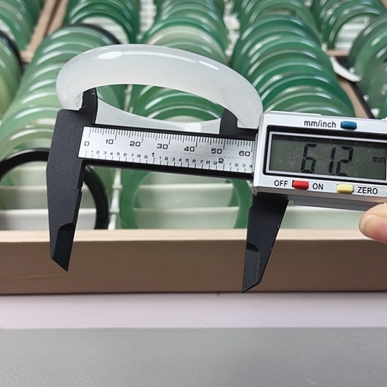 未镶嵌手镯东陵石