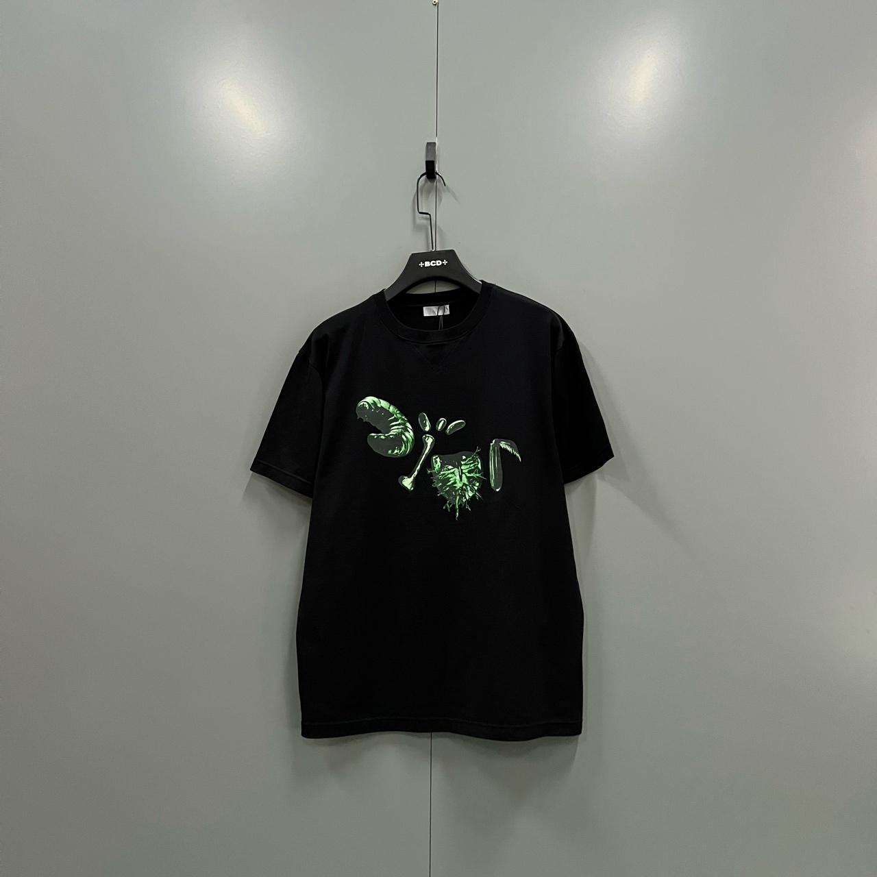 99新 DIOR/迪奥 h812 016341  黑色印花圆领短袖