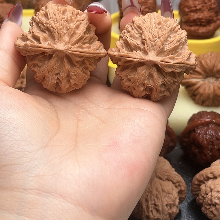 文玩核桃吊坠全品46尺苹果园。18号