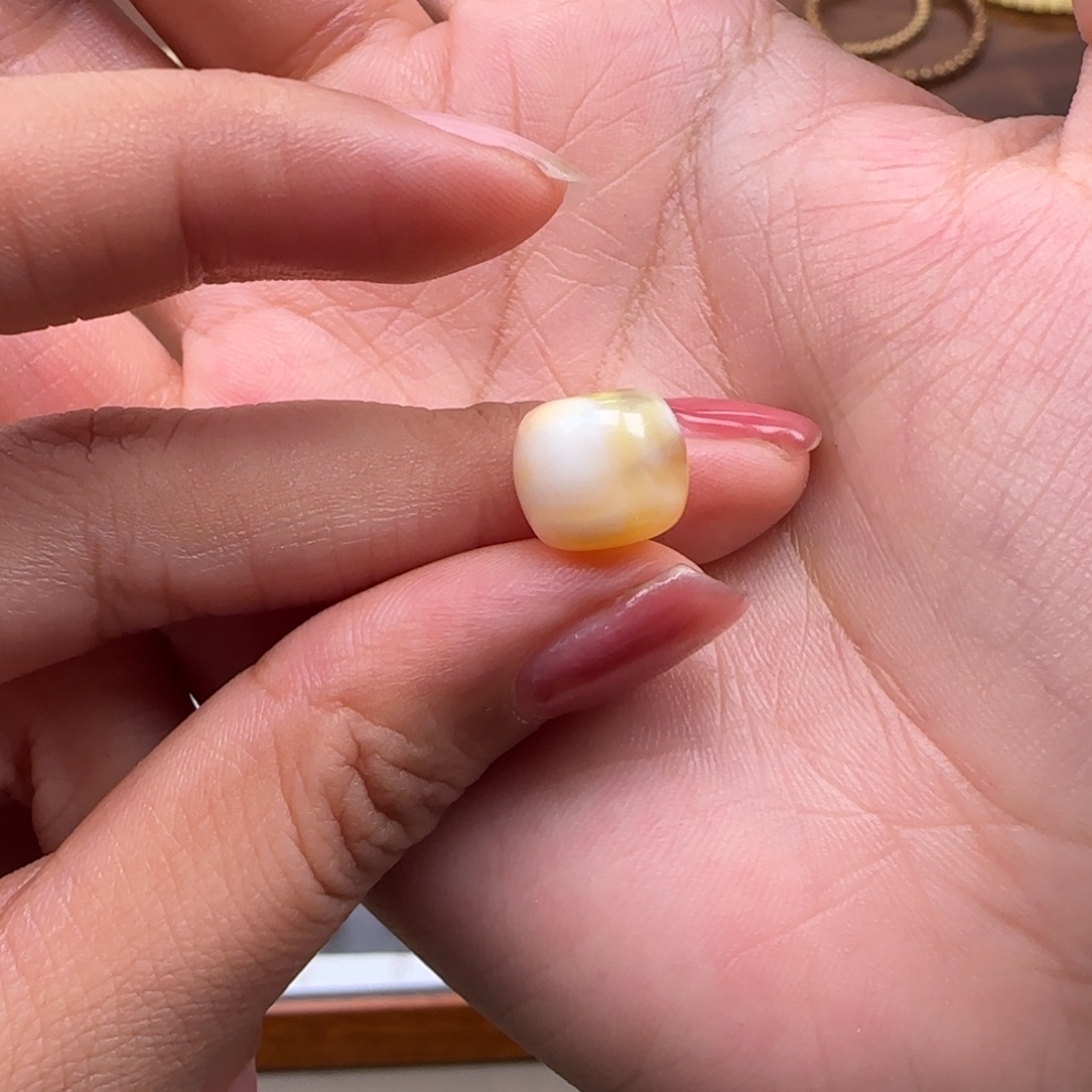 琥珀未镶嵌珠宝奇石10.8mm