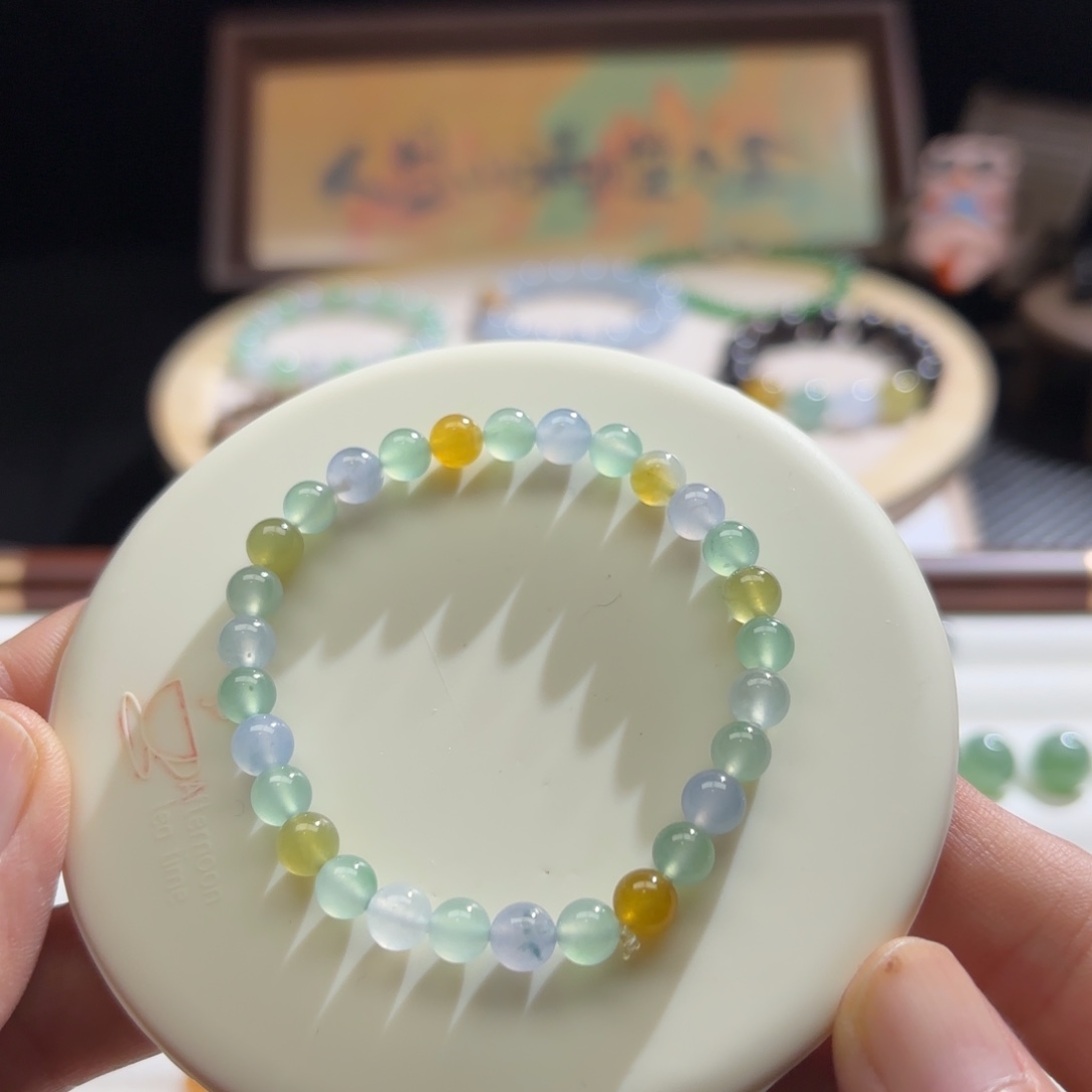 翡翠散珠卡5.8多宝手串