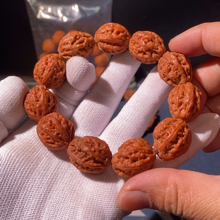 文玩核桃手串……17