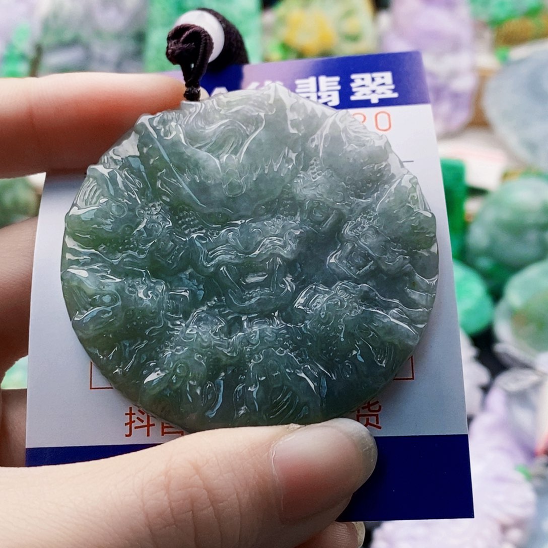 吊坠(不含链)未镶嵌翡翠