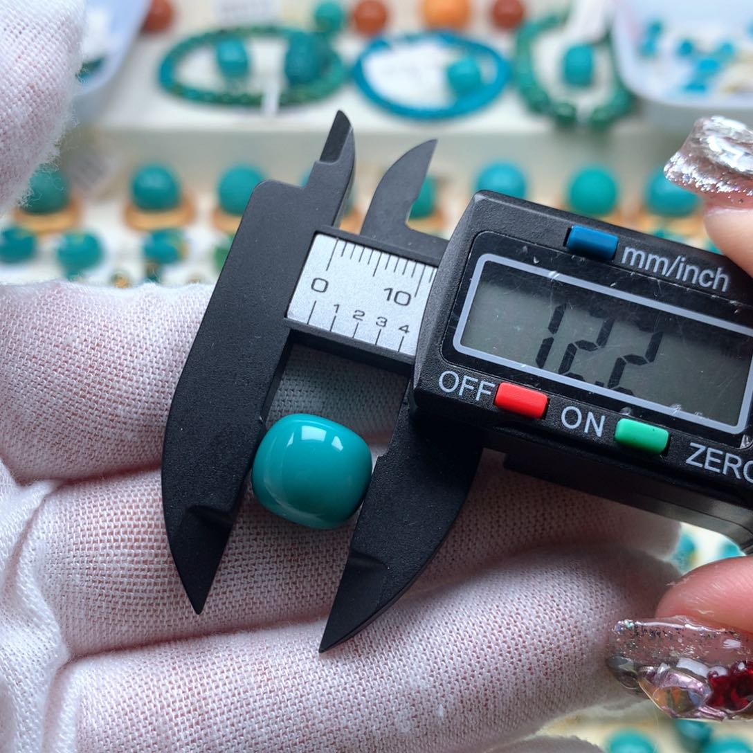 绿松石配饰未镶嵌