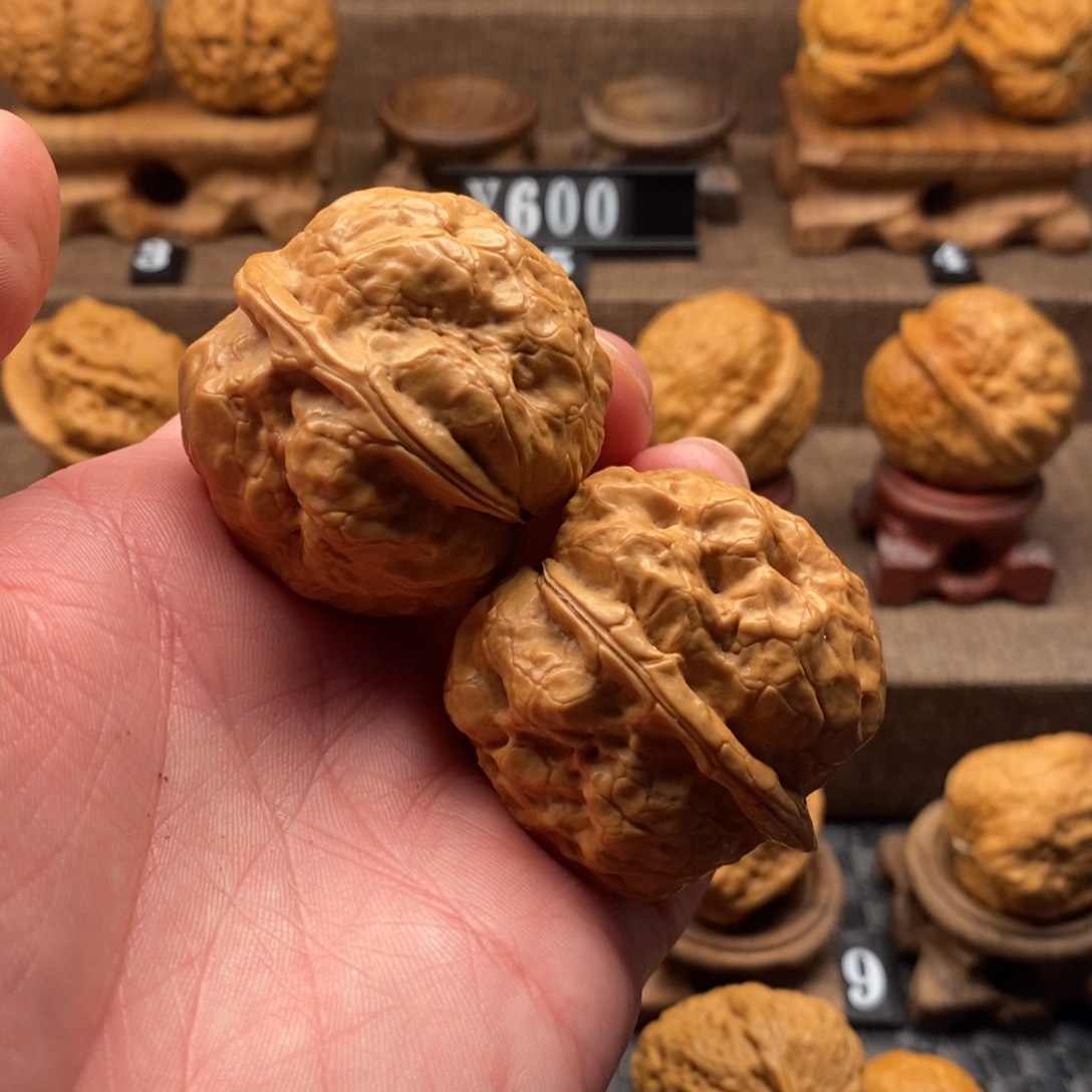 文玩核桃把件大*铁核桃