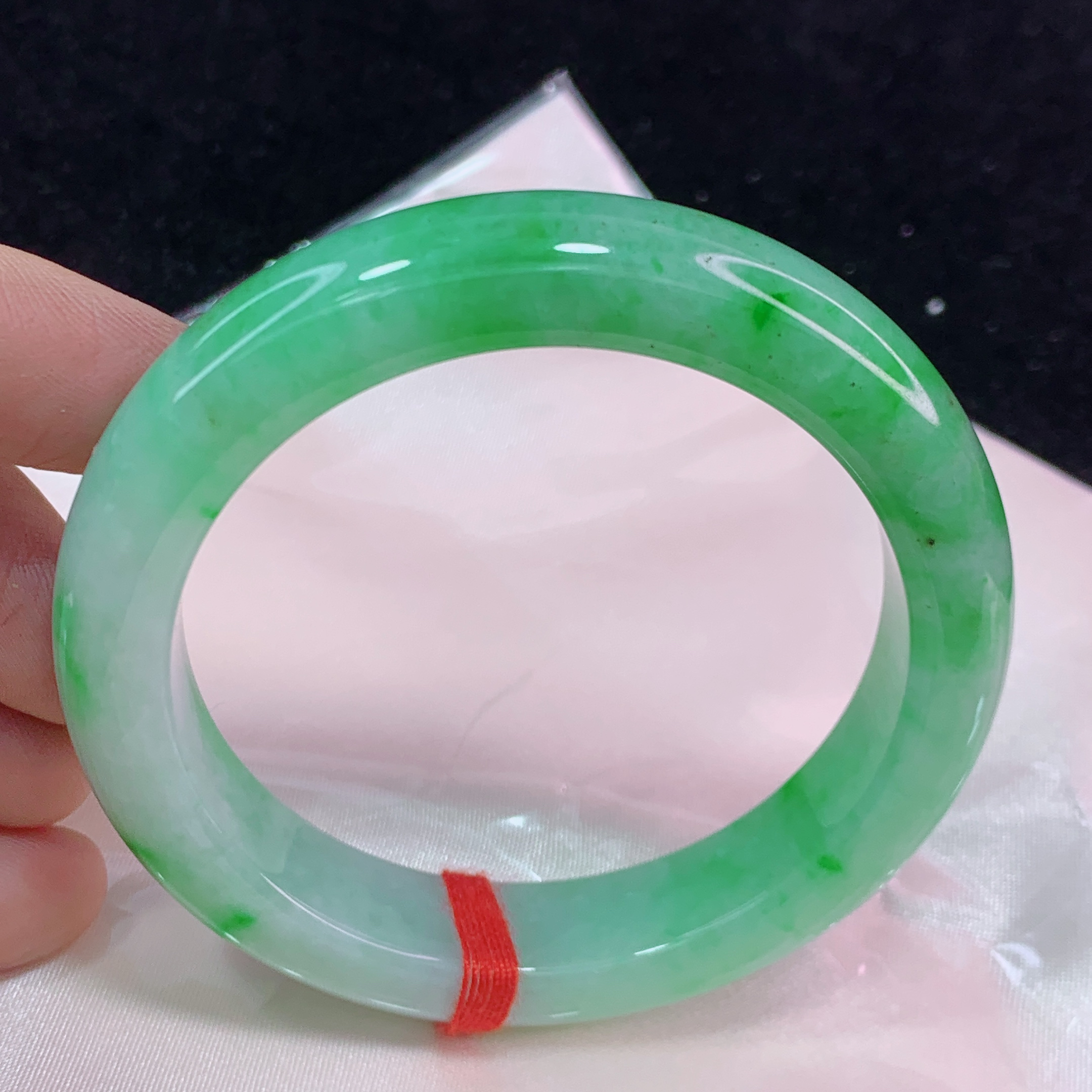 缅甸天然A货翡翠手镯冰润高品质高质量阳绿5657圈口