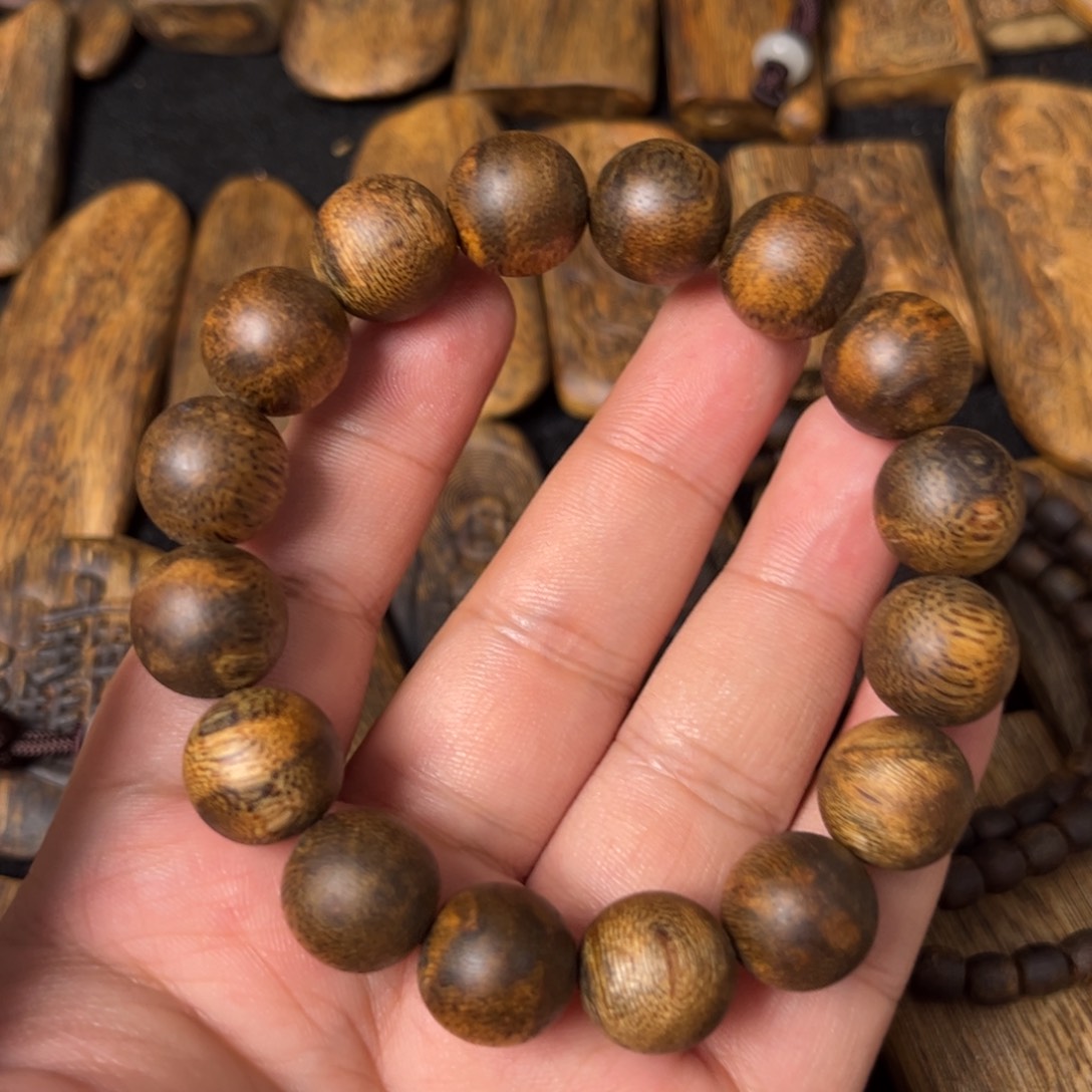 沉香手串西***、奇楠沉香卡1.4圆珠单圈手串一条19.3g