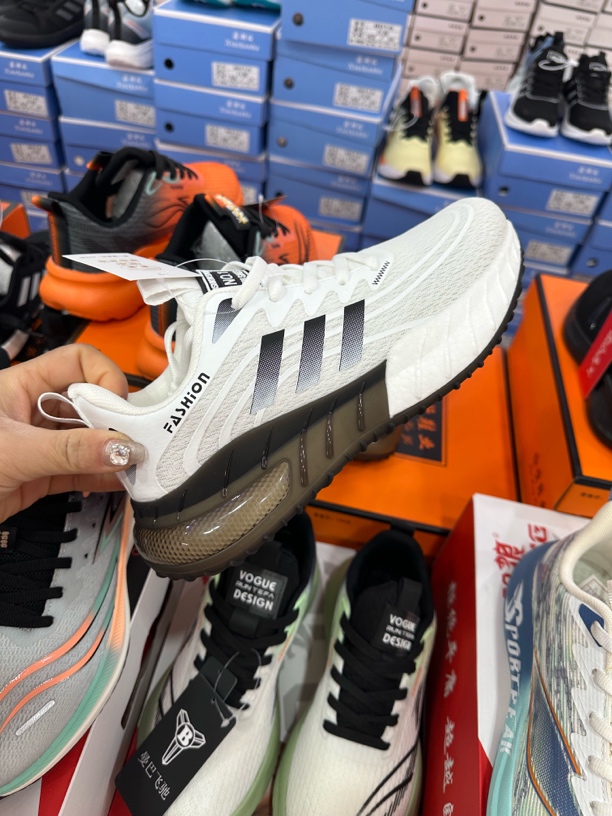 透气轻便小道EVA回弹情侣跑步鞋男鞋女鞋网面低帮黑白跑鞋