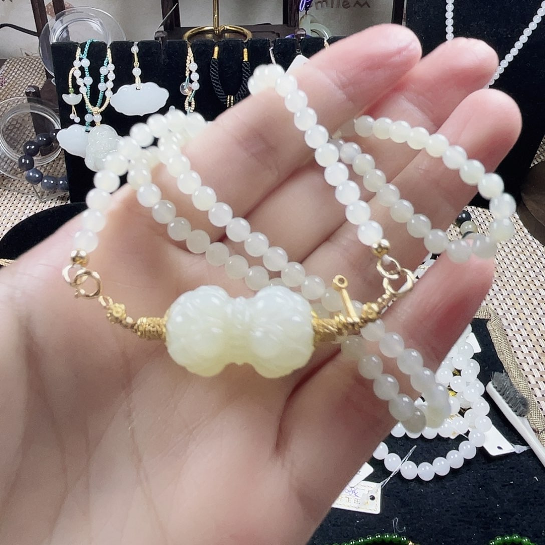 和田玉未镶嵌颈饰