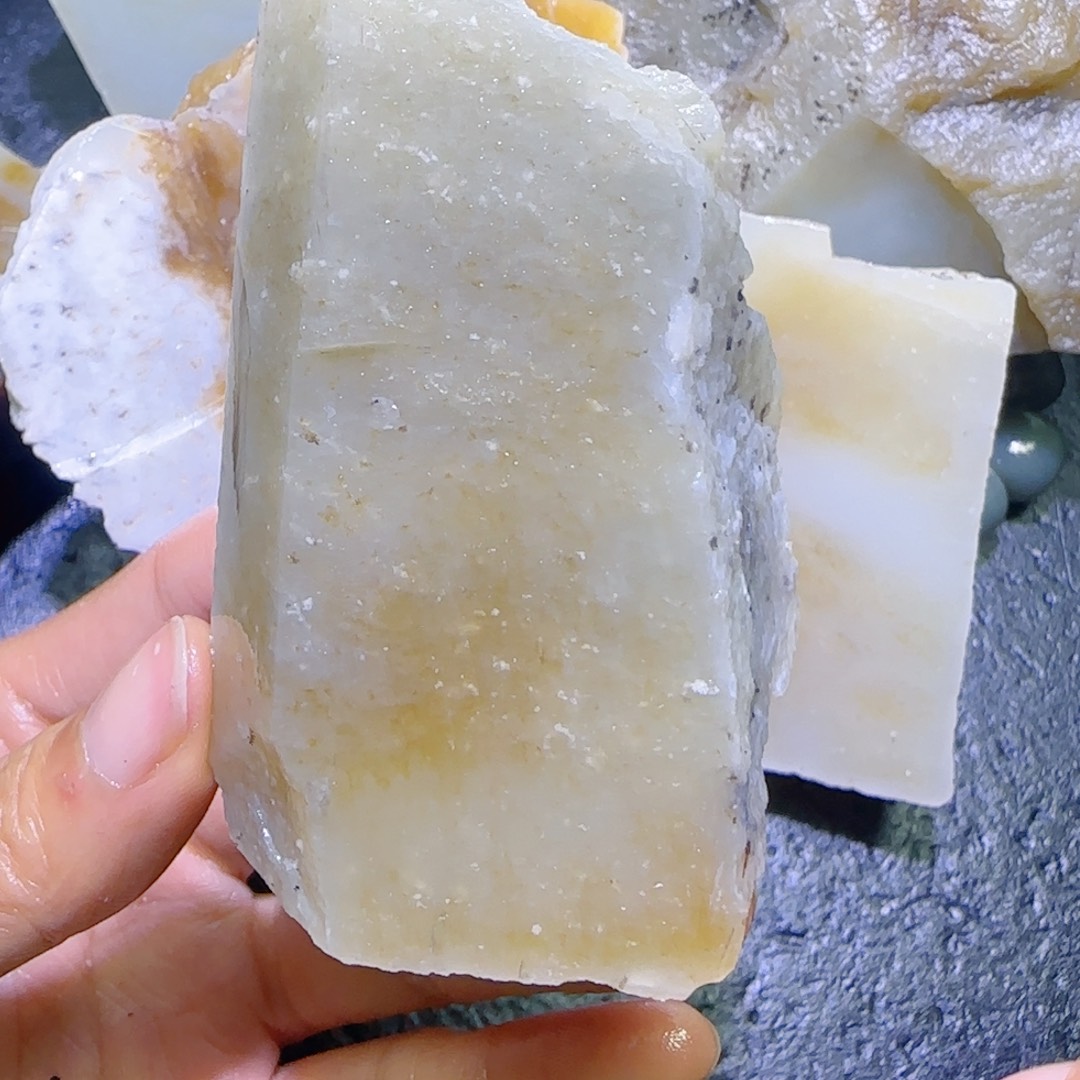 和田玉未镶嵌珠宝半成品