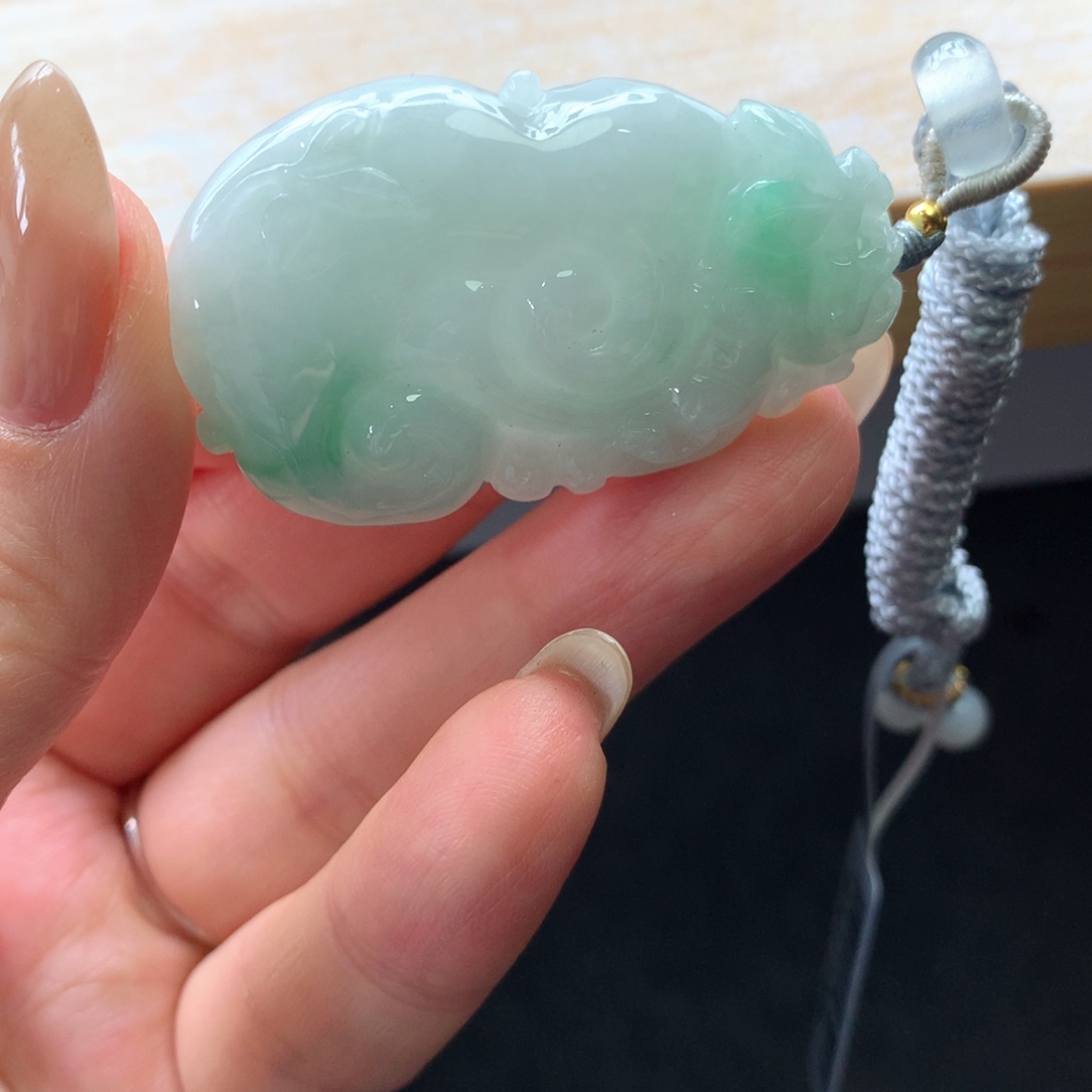 翡翠未镶嵌颈饰吊坠