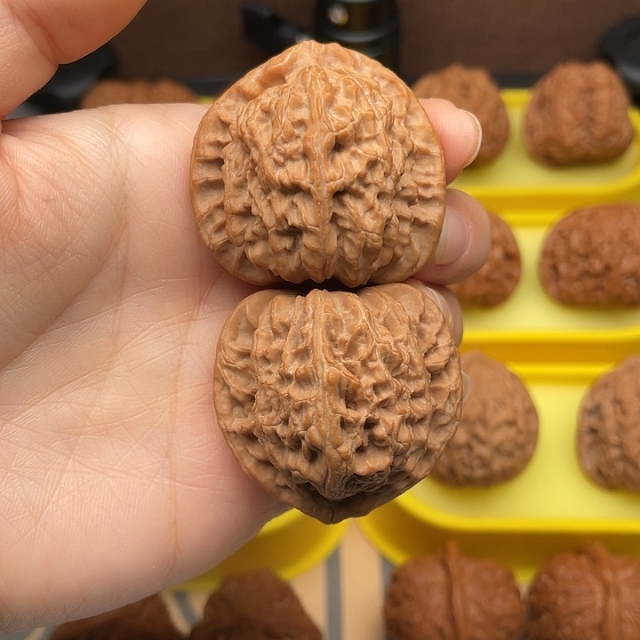 三角白39全品。     