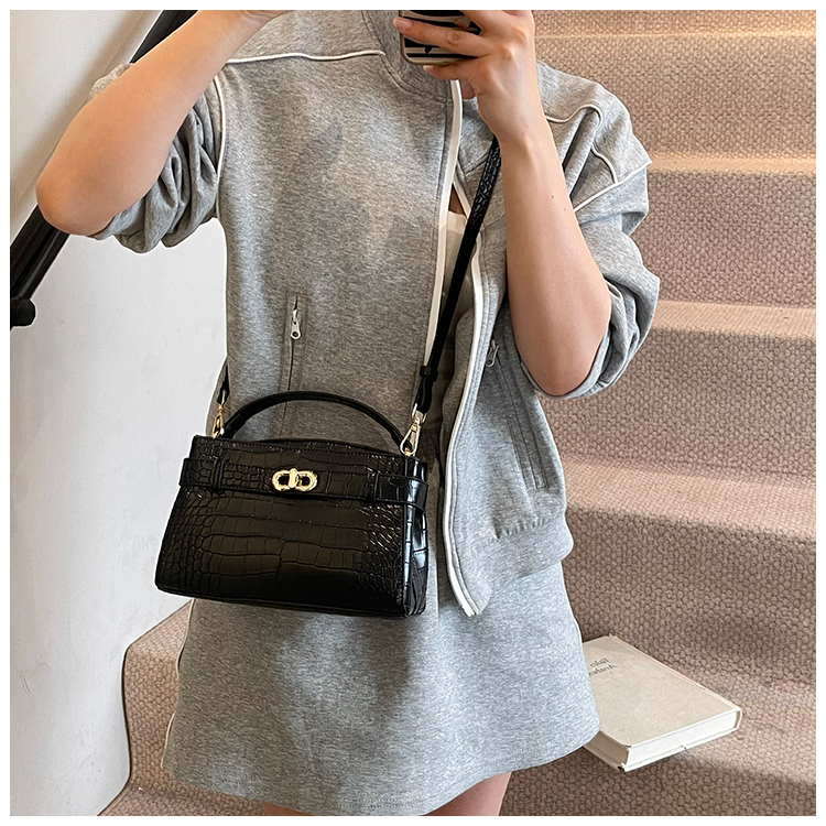 PARACVTOU/帕卡图小众手提款日韩斜挎包白色气质肩包斜跨手拎包