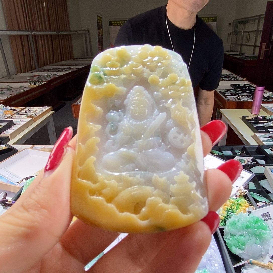 翡翠未镶嵌颈饰翡翠