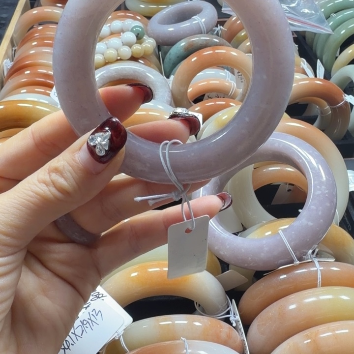 石英质玉未镶嵌手镯