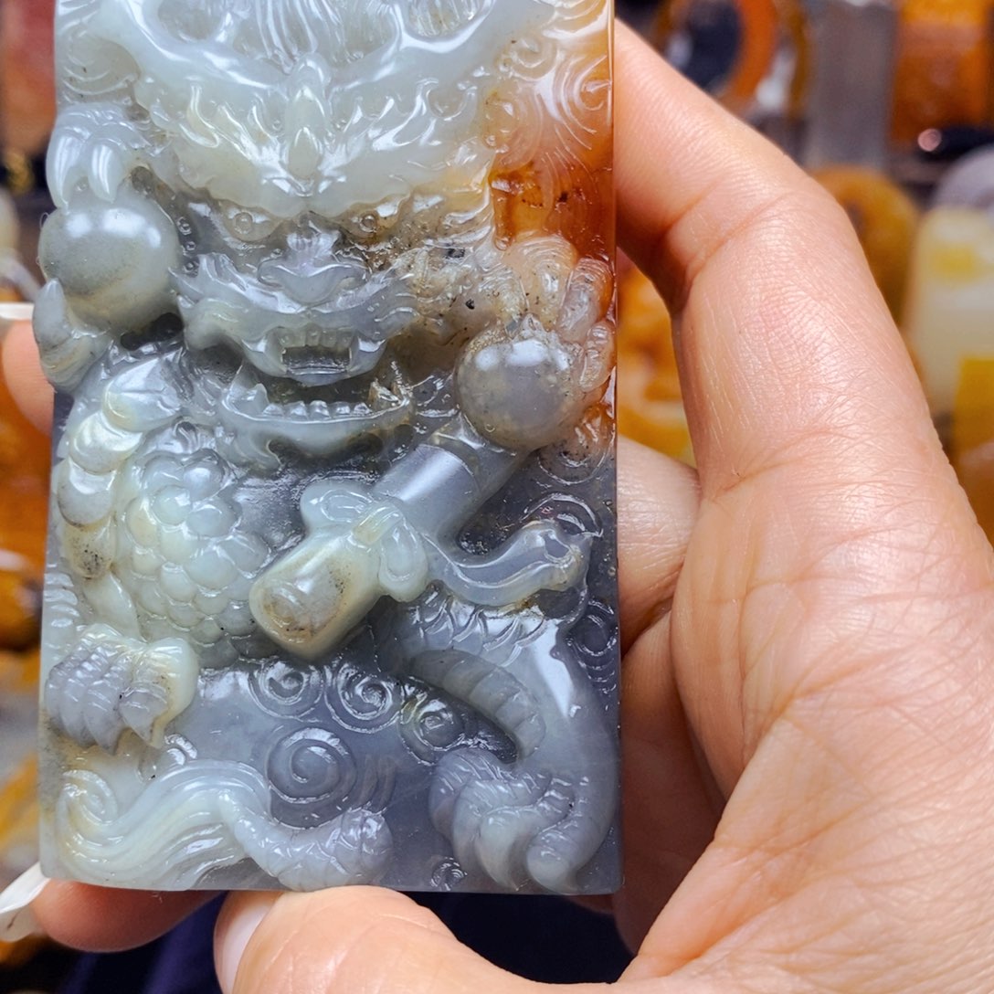 石英质玉（黄龙玉）未镶嵌颈饰