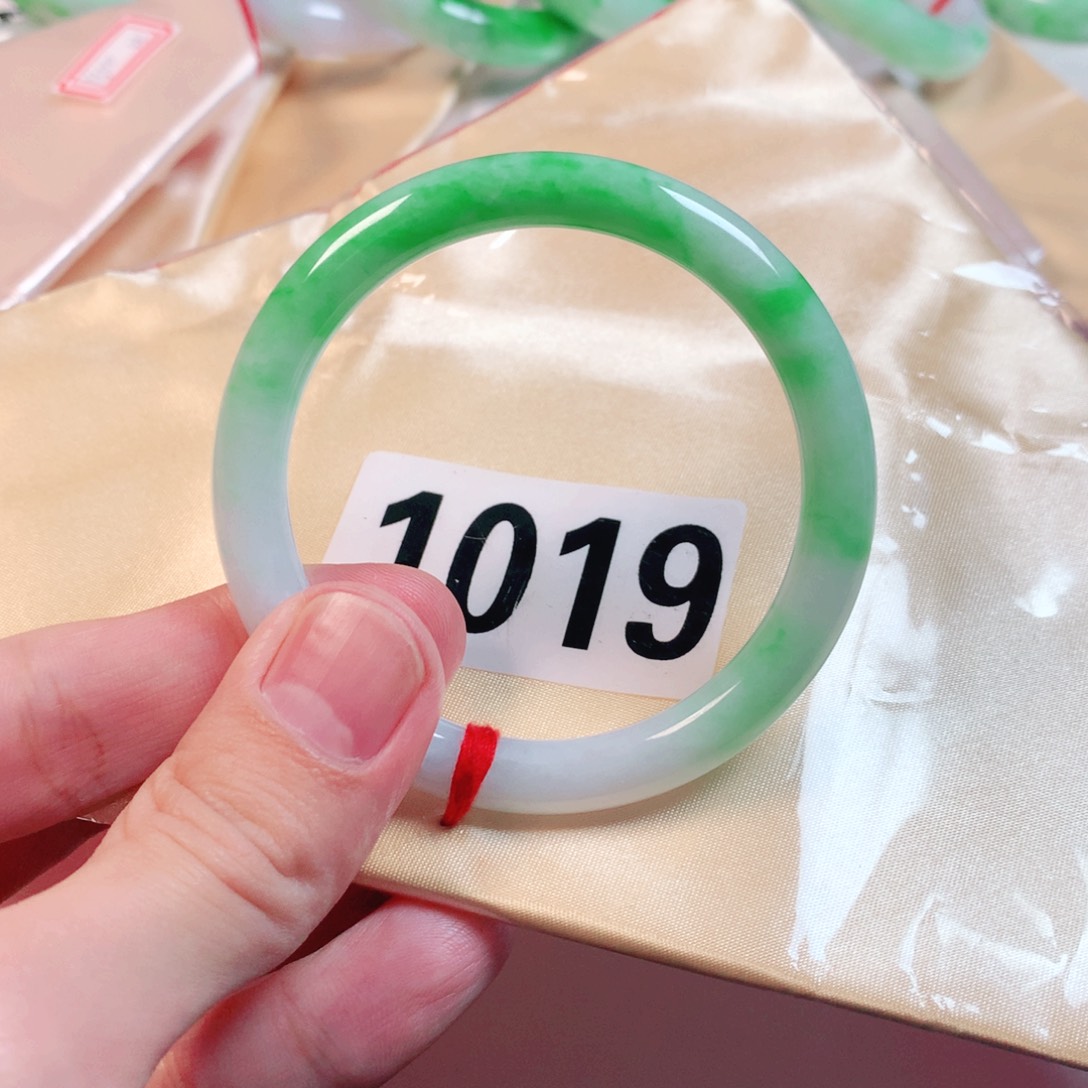 翡翠手镯未镶嵌翡翠手镯1019