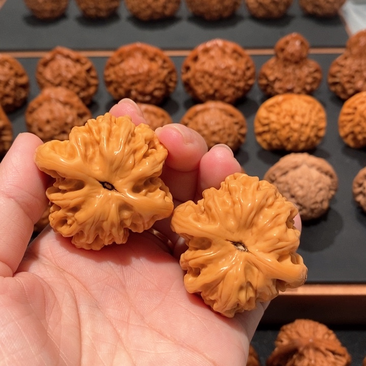 文玩核桃吊坠三***顿霞云岭798