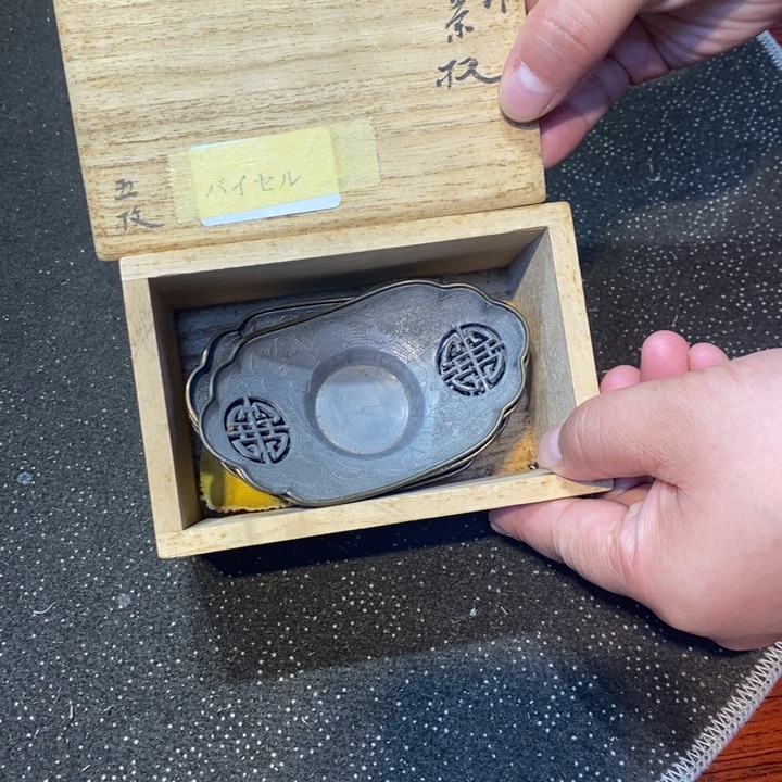 R***o瓷片陶瓷艺术品制作工艺品