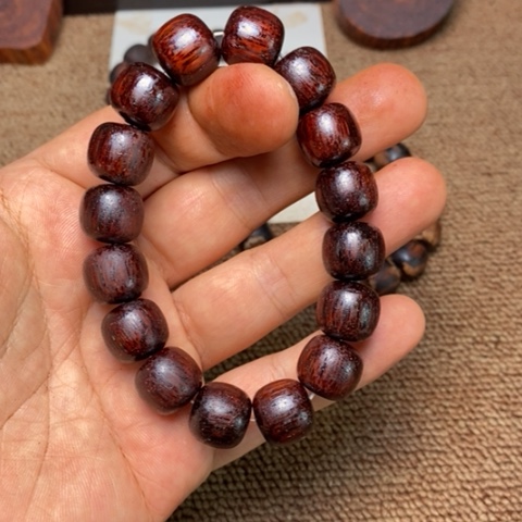 藤类A246降真香海南1.4老型紫棋金丝爆油