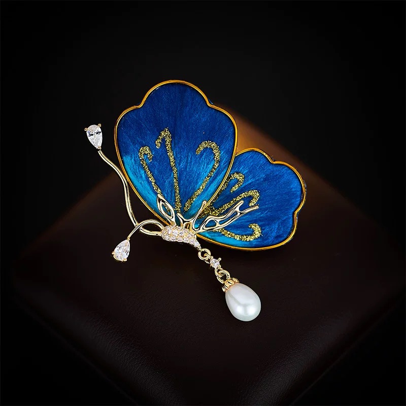 铜合金合成锆石胸针 古雅气质百搭非遗绒花蝴蝶胸针5783