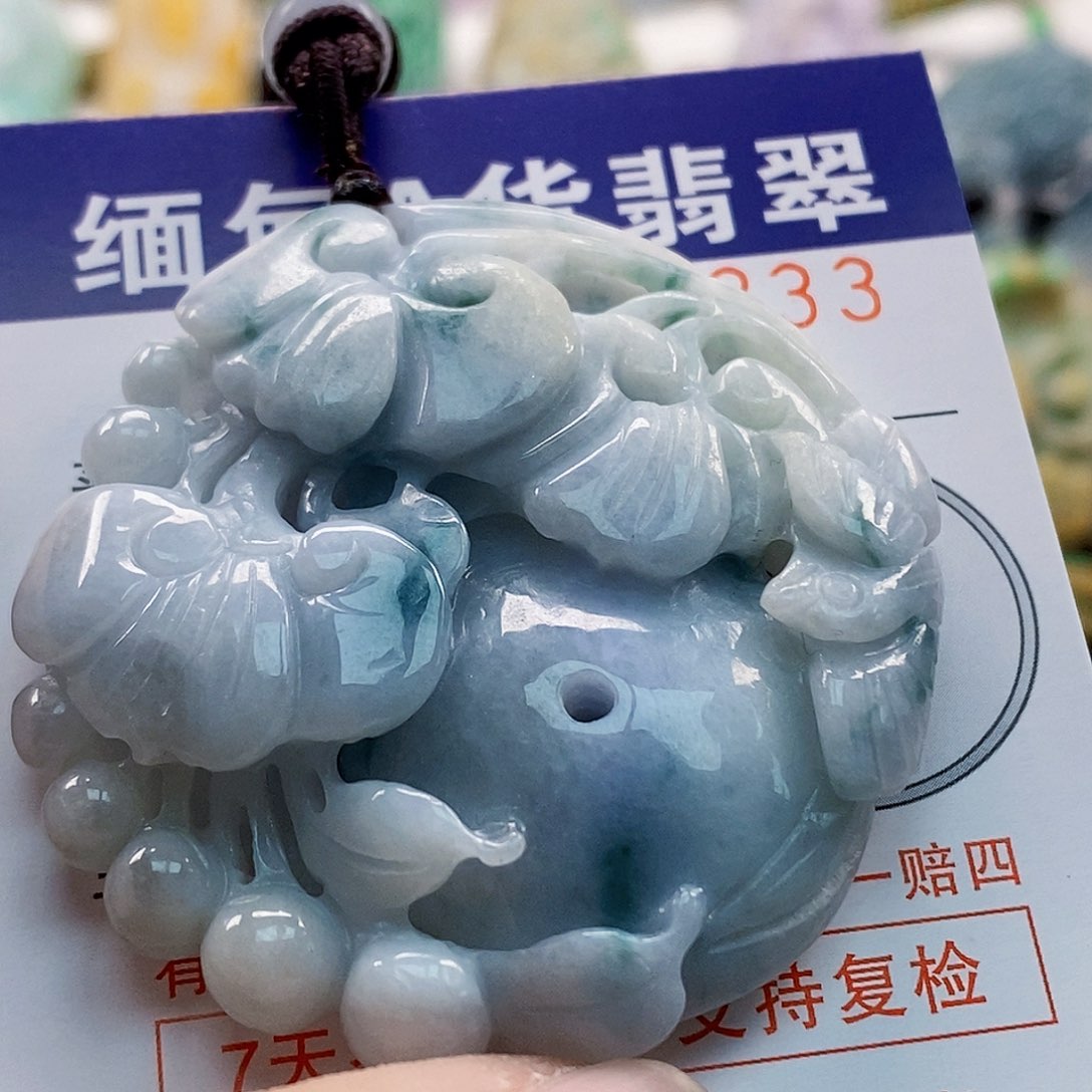 吊坠(不含链)未镶嵌翡翠