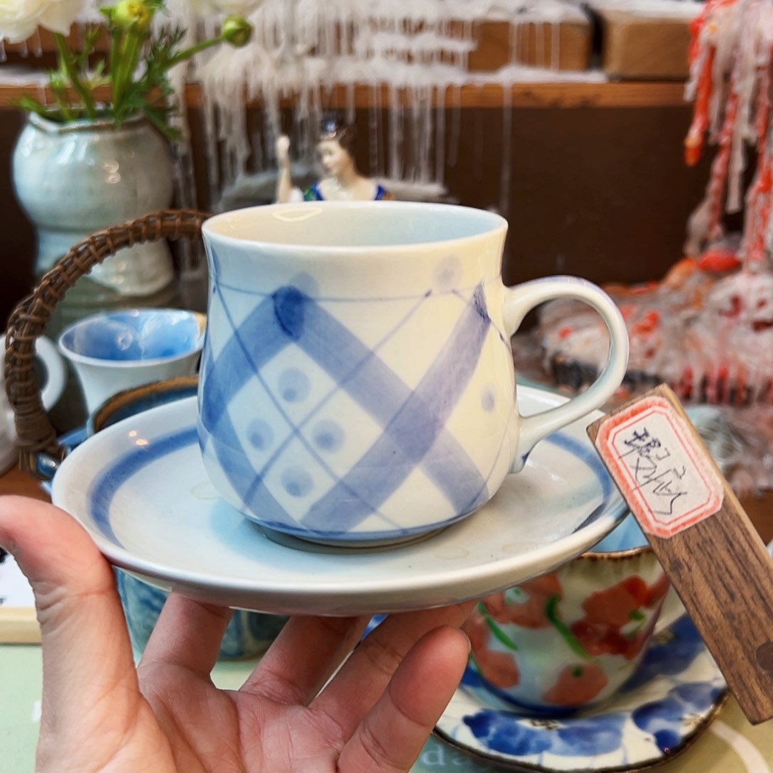 咖啡杯和茶杯是我们每人每